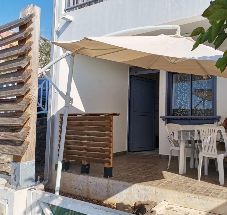 Charmant Appt Proche De Toutes Commodites La Possession Exterior photo